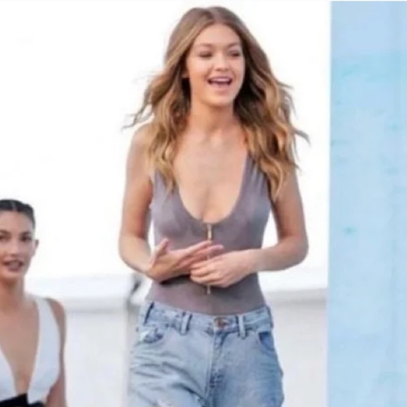 House of CB London “Romane” Gray Vegan Suede Zip front bodysuit - Picture 2 of 13